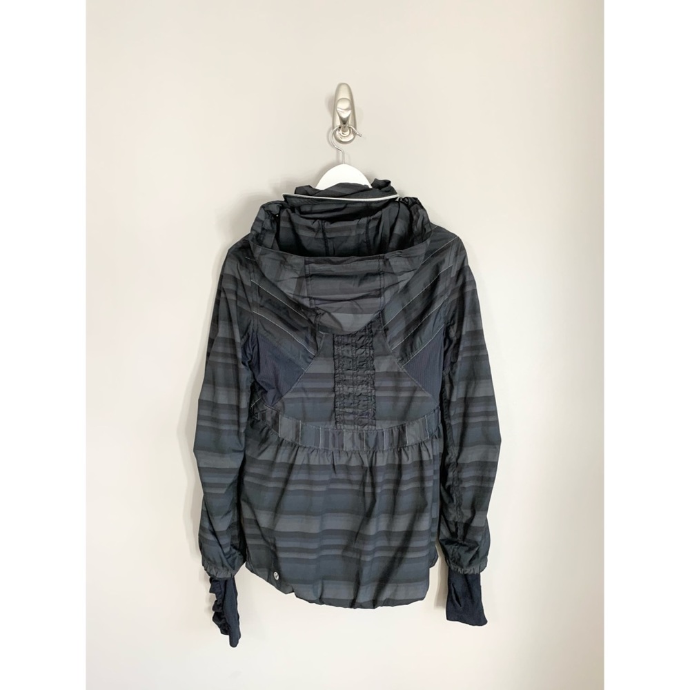 Lululemon Athletica Run Hustle Jacket - Picture 10 of 15